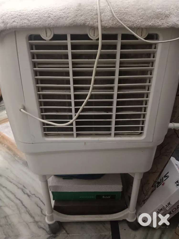 Good condition cooler for sale.