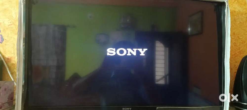 SONY LED (32 inch) TV WITH AIRTEL XTREME SMART BOX