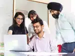 Axis বেঙ্কৰ চাকৰি বাবে ইচ্ছুক নেকি