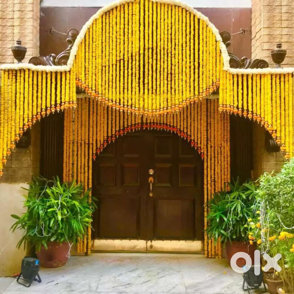 Flowers decoration किसी भी programe के लियें करवाये