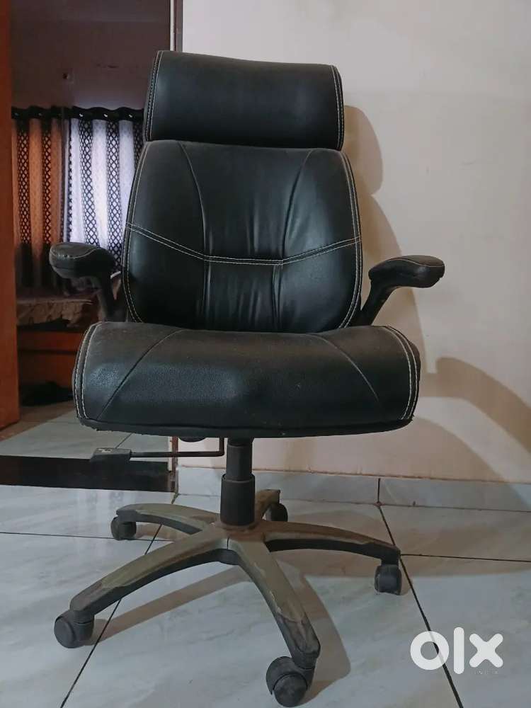 Rolling chair