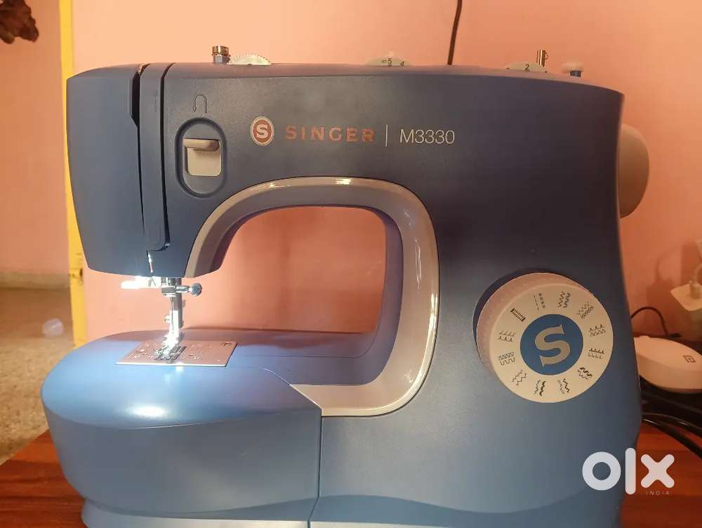 Singer Sewing machine model M330