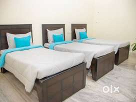 Pg for girls near dd college garhi cant
