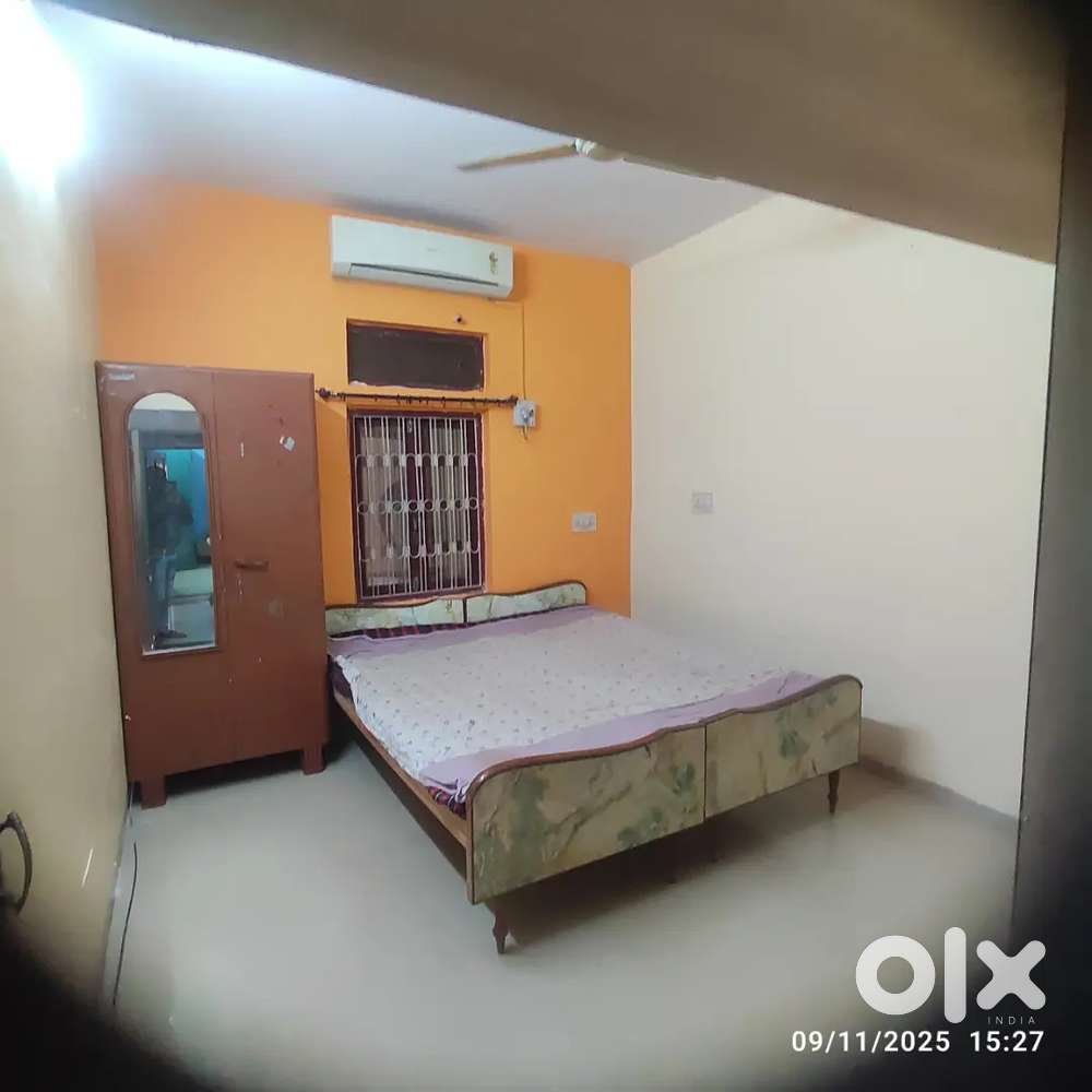 MADAN MAHAL WELL FURNISHED AC- 2BHK HOUSE GROUND FLOOR AVAILABLE