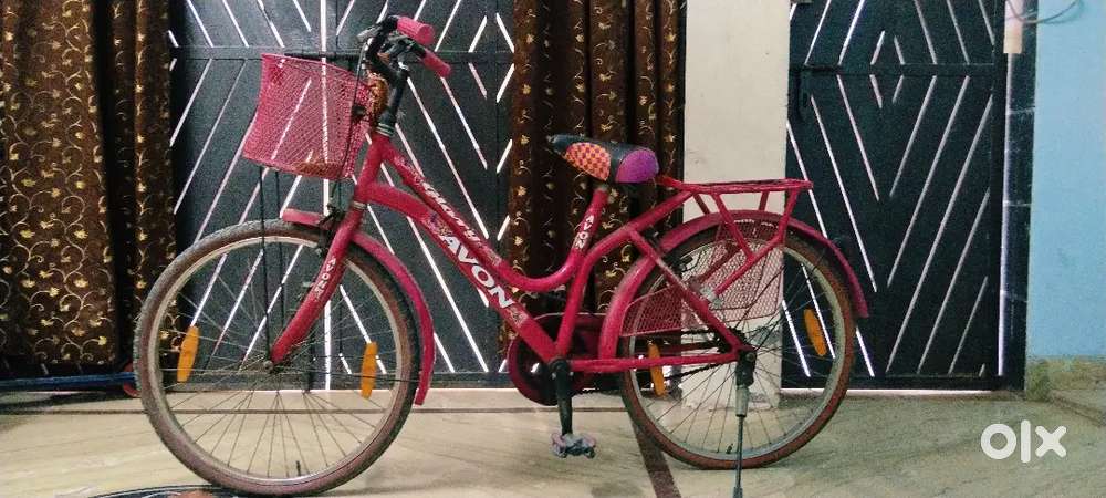 Avon Bicycle – Excellent Condition, Hardly Used