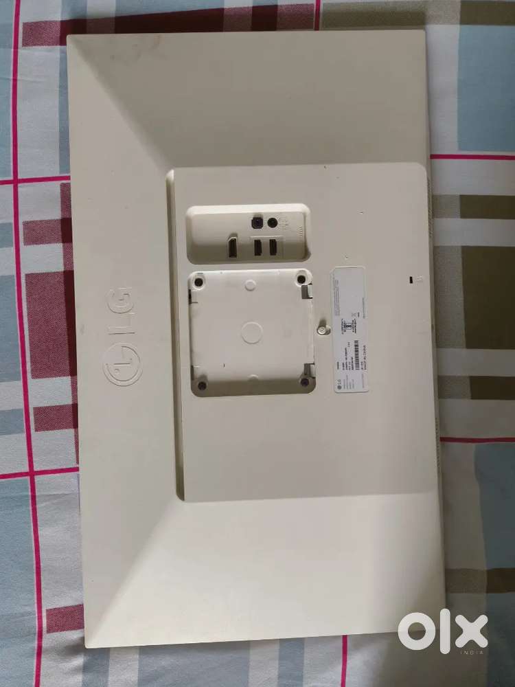 LG Monitor,  Model No. 27UK 650