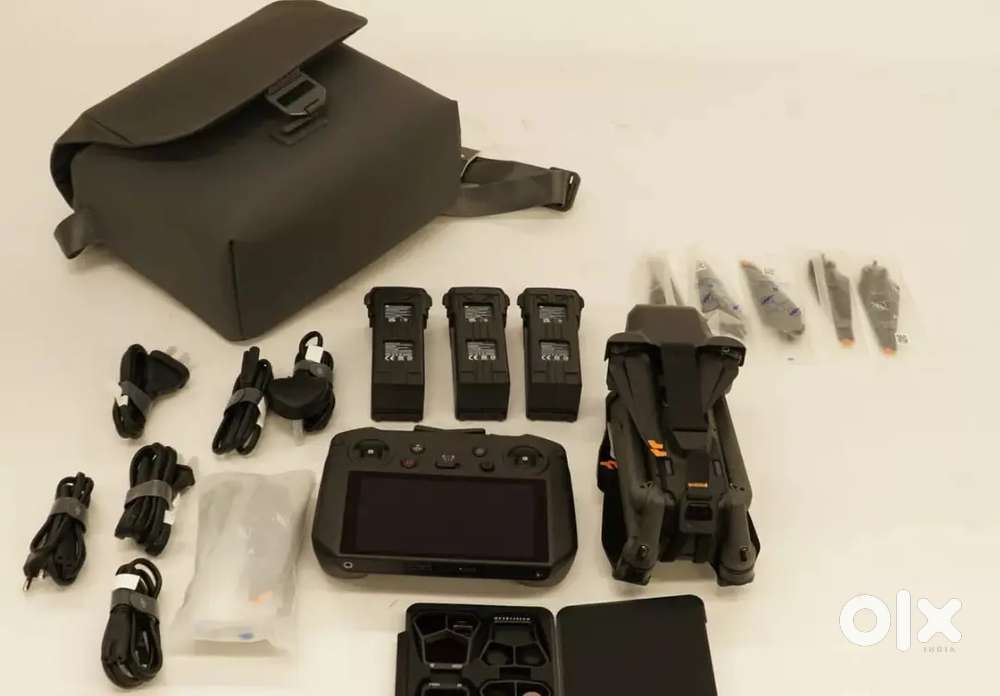 DJI Mavic 3 Pro Cine Premium Combo