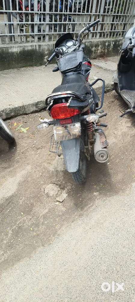 Honda shine good condition.