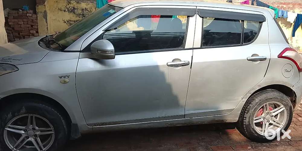 Maruti Suzuki Swift 2015 CNG & Hybrids 79000 Km Driven