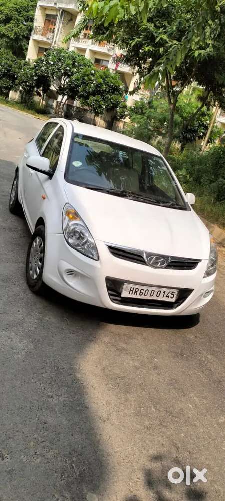 Hyundai i20 2011 CNG & Hybrids 65200 Km Driven
