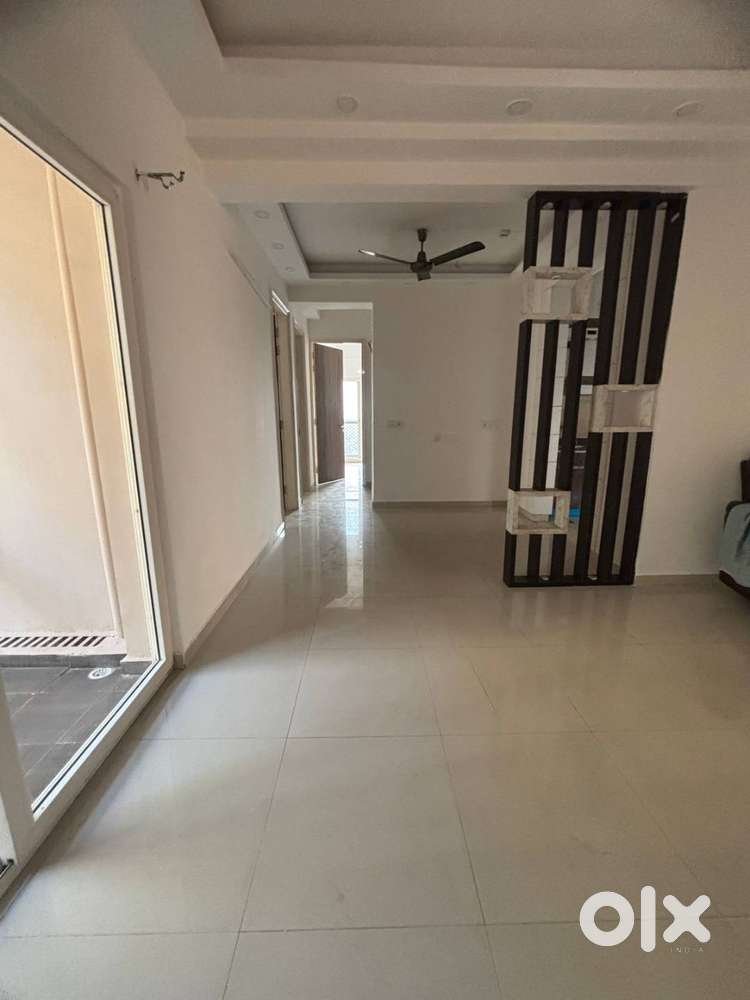 AIG IN Royal I 2BHK I 1050sq I RENT