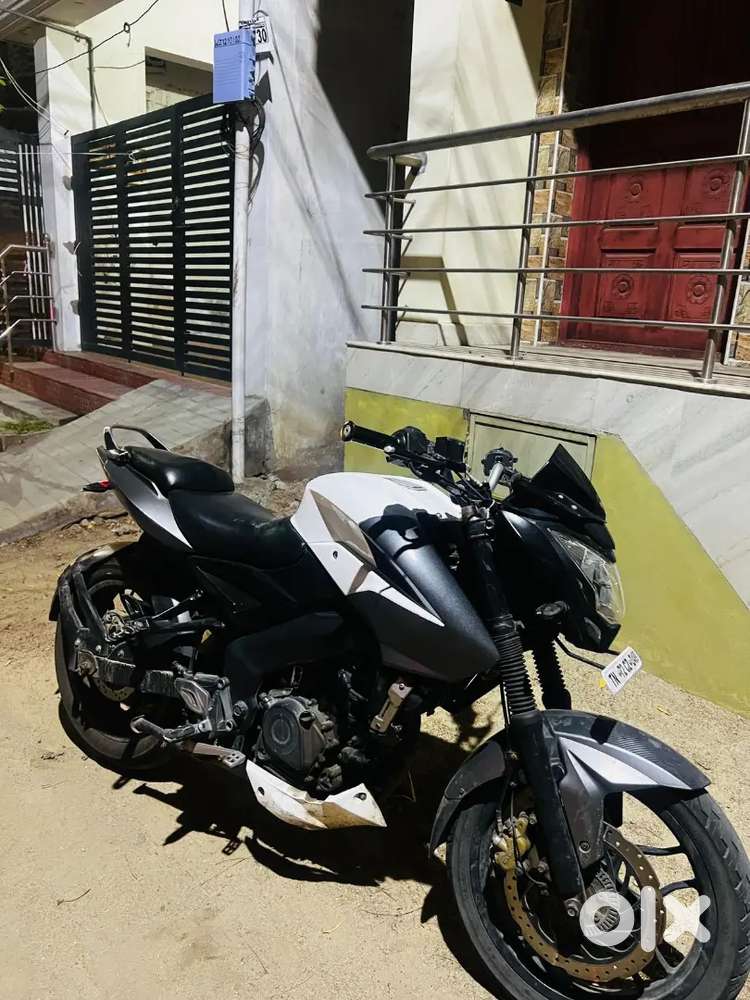 Pulsar ns 200