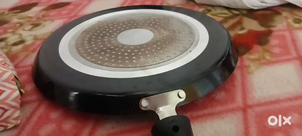Induction Tawa . I used 1 time only selling because it's too big