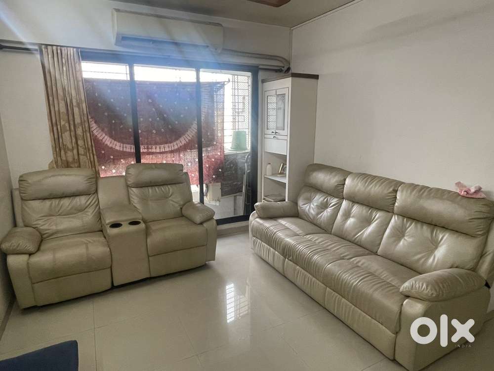 Premium Leather Recliner Sofa Set – 3+2 Seater  Excellent Condition