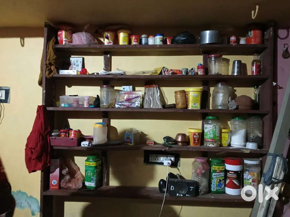 Wooden rack of 3pics