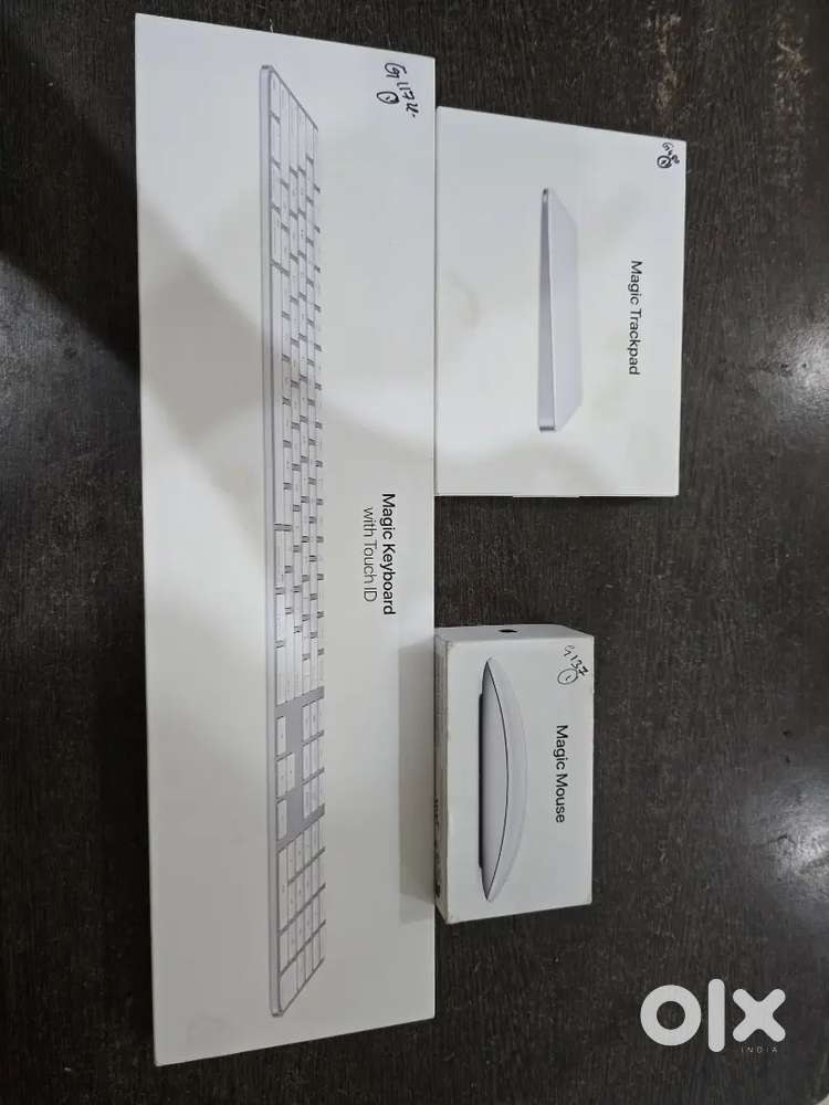 Apple Magic Keyboard (Touch ID) + Magic Trackpad + Magic Mouse