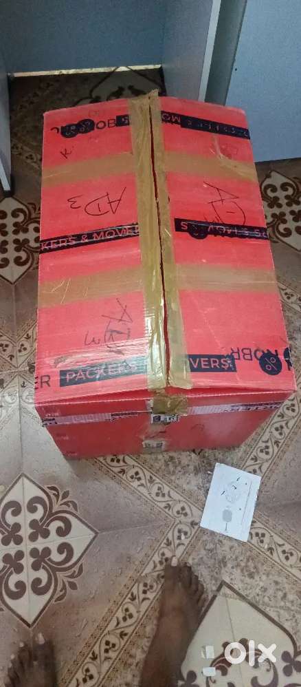 Parcel box