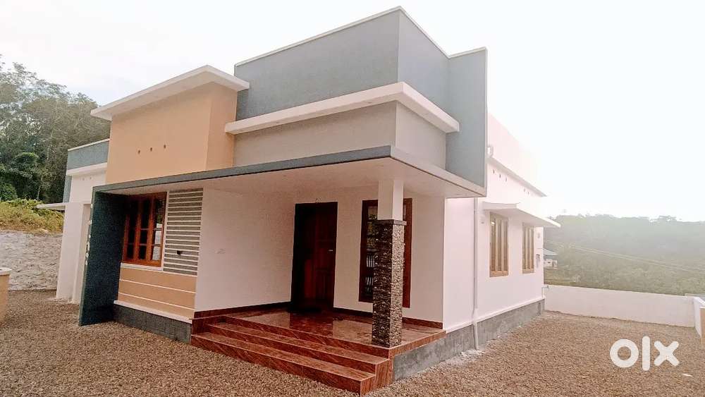 Manarcadu - Illivalavu - 6.5 Cent , 1250 Sqft , 3 Bed Room New House
