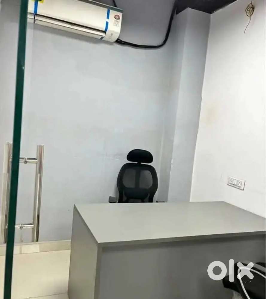 1 Director Cabin Fully Furnished Office Space For Rent in Noida