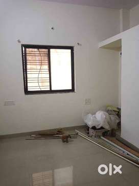 2bhk flat for rent in mango near payal talkies