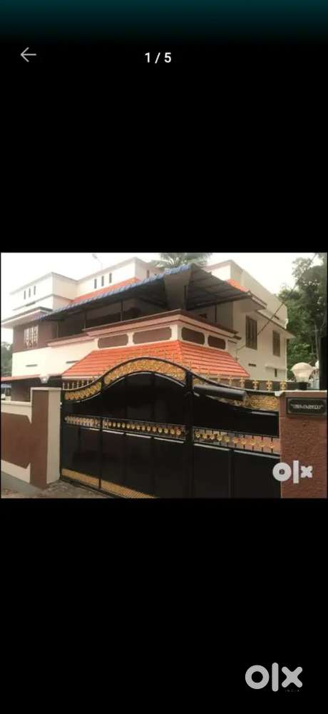 House/Rooms Available