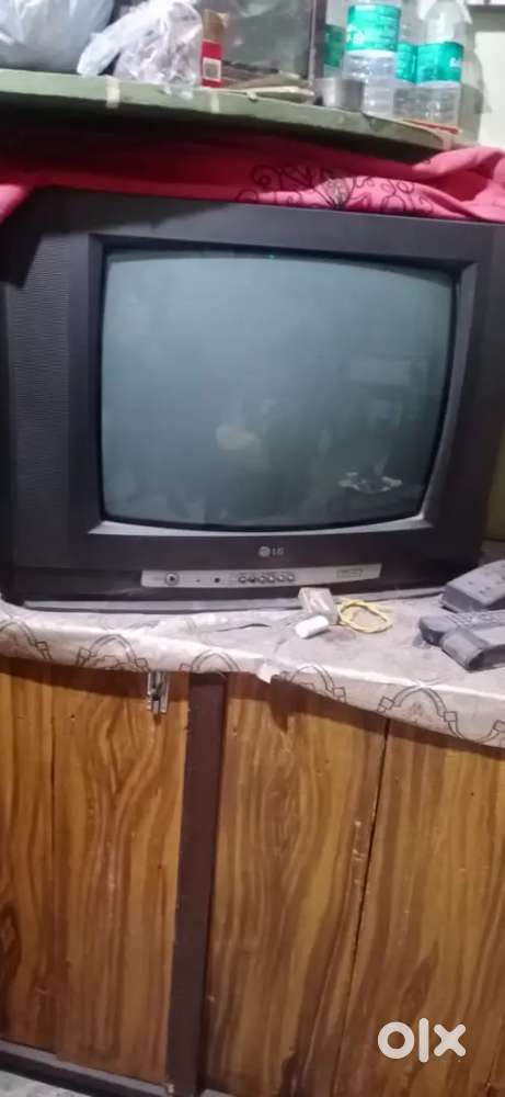 LG TV for sale worth Rs 8000