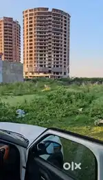 Ahmamau me plots le Nagar Nigam ka dakhil kharij