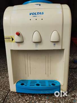 Water dispenser Voltas cmp.