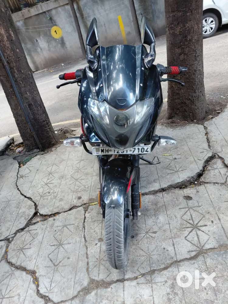 Less Used Bajaj pulser 220 in excellent condition
