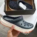 Crocs full force