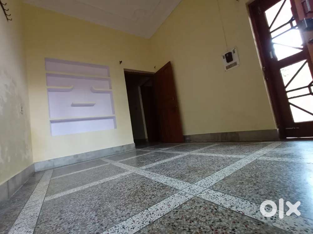 Two room washroom kitchen available for rent in kalyanpur for girls