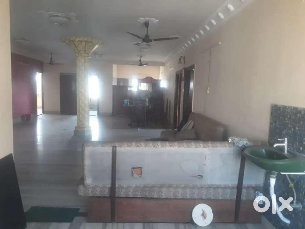 Spacious well maintained flat for sale