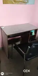 Wooden computer table, leather cushion chair, HP DESKJET 1510 printer