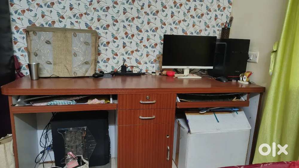 Computer Table