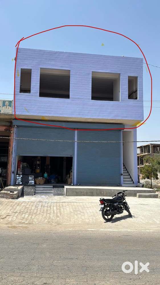 Open hall at first floor