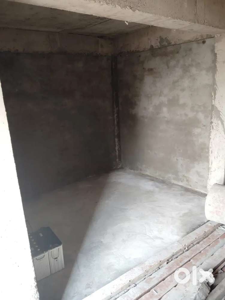 Shop Complex At Mehandi Kadal 3-4 Shops at Main Road