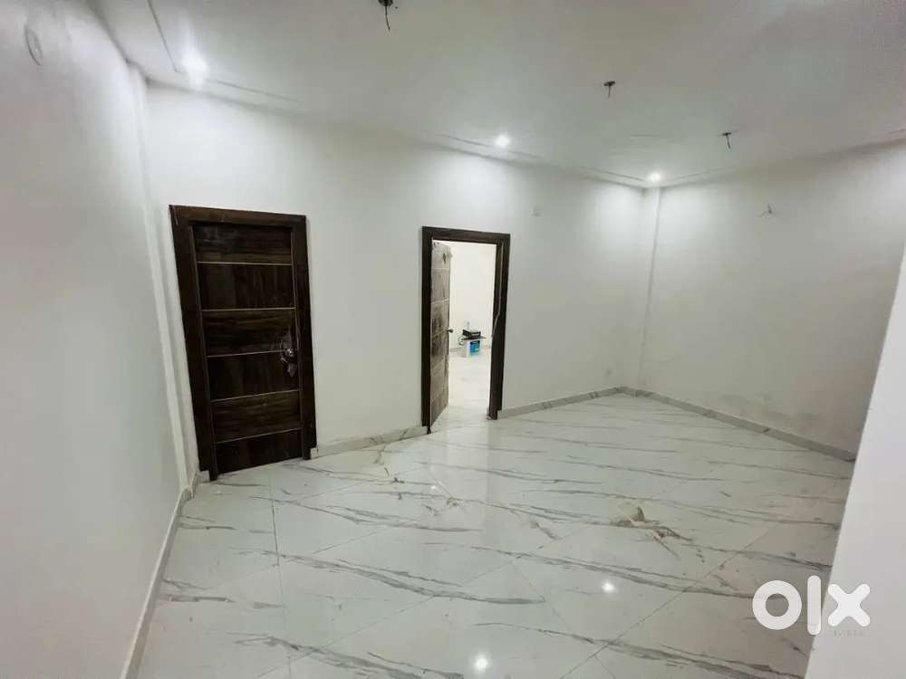 2bhk semi furnished flat 3 tier security 80% loan available