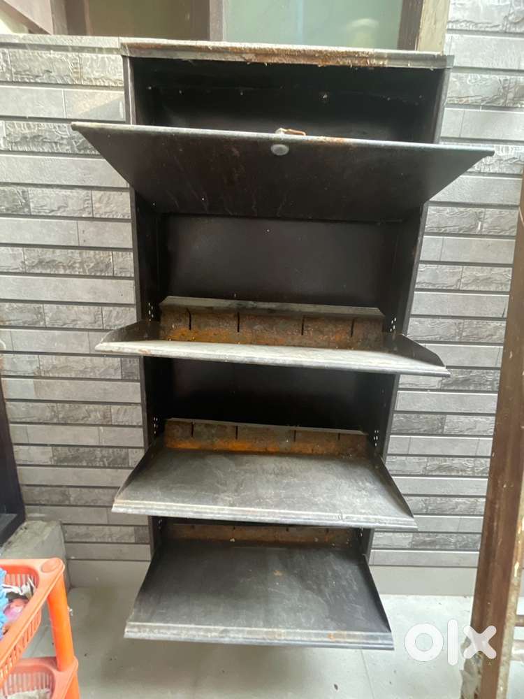 Shoes rack