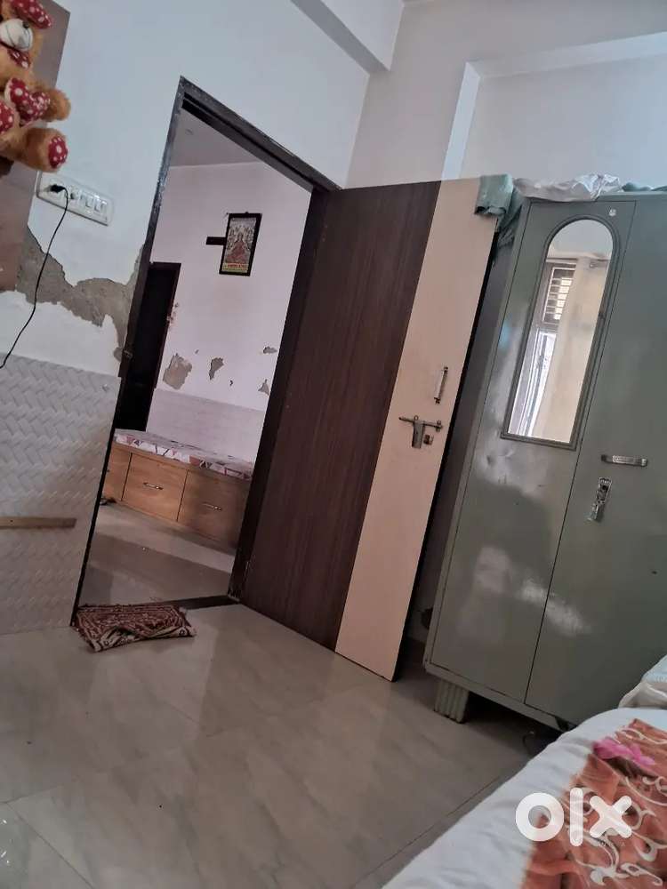 हेल्पर चाहिए जो साफ सफाई और किचन में हेल्प कर सके