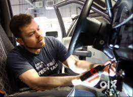 Car accessories installer