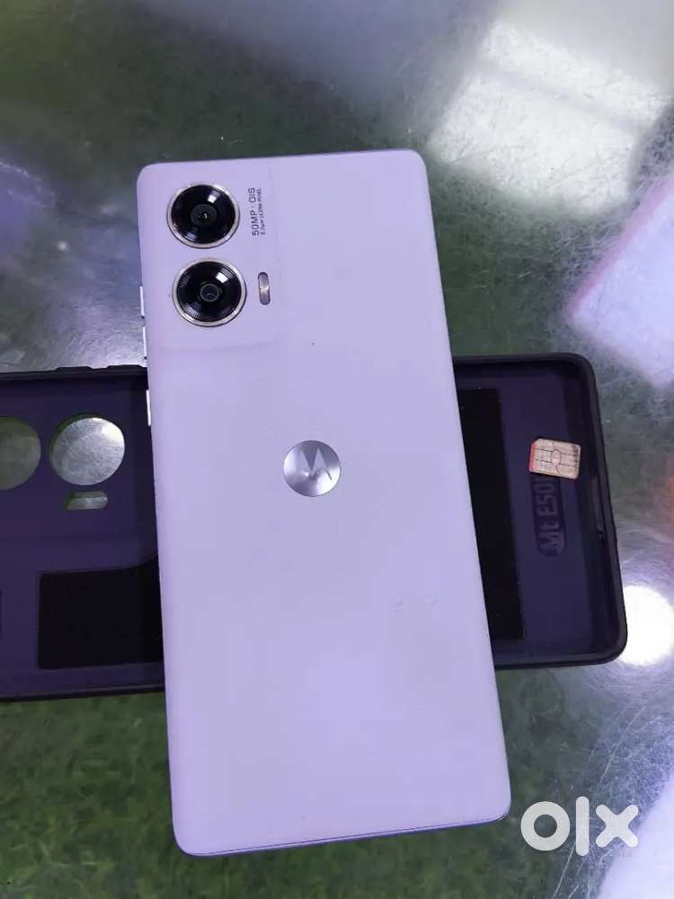 5g  Phone almost new 12/512gb variant motorola