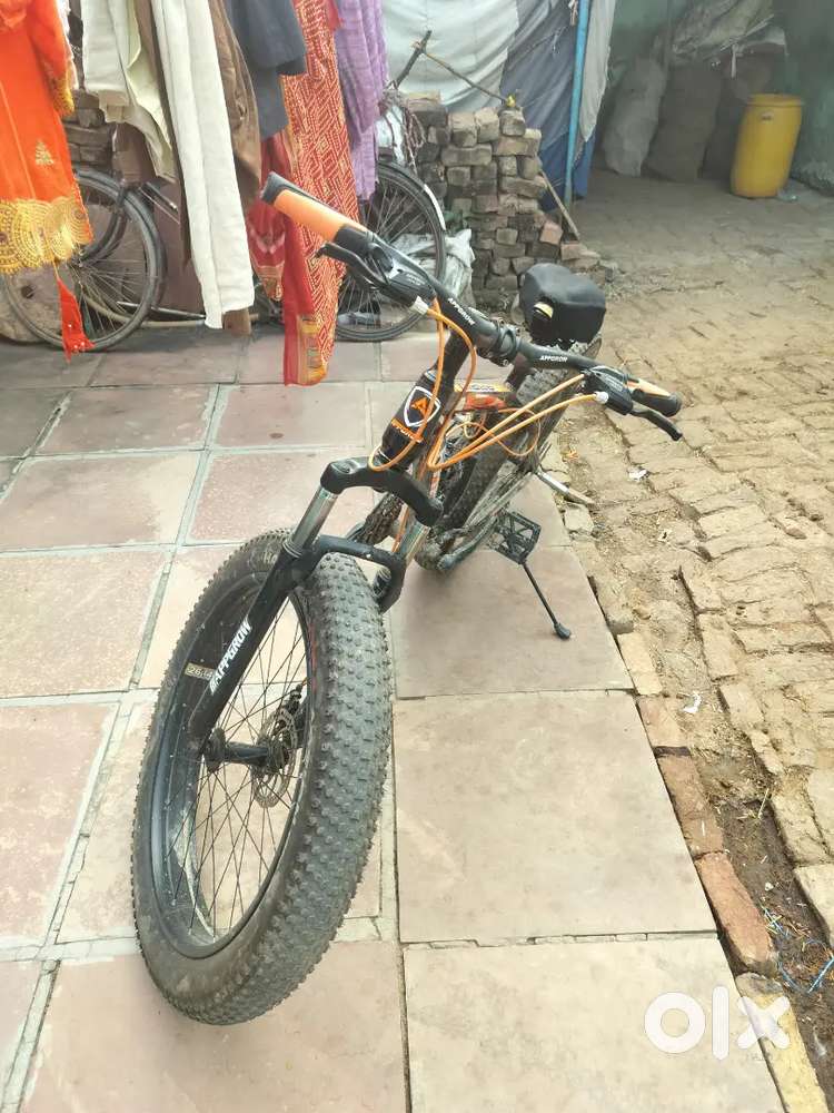 Mote tyer wali cycle