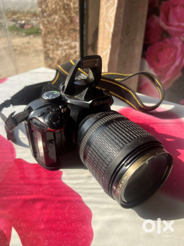 Nikon D3400 DSLR camera with bettery charger