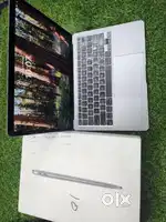 macbook air m1 8gb 256gb 13.3inch A++ condition