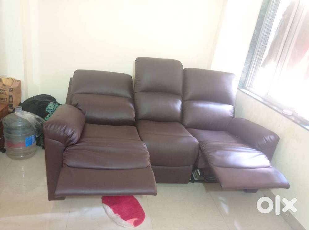 Reclainer Sofa
