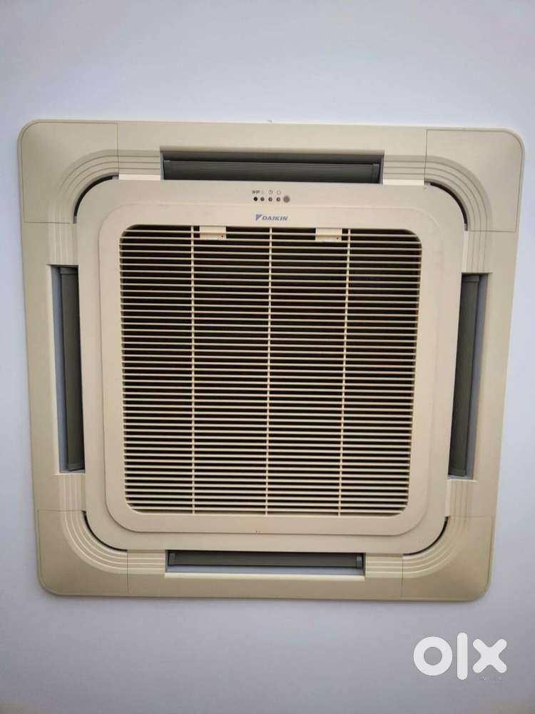 Daikin cassette ac 5nos for sale