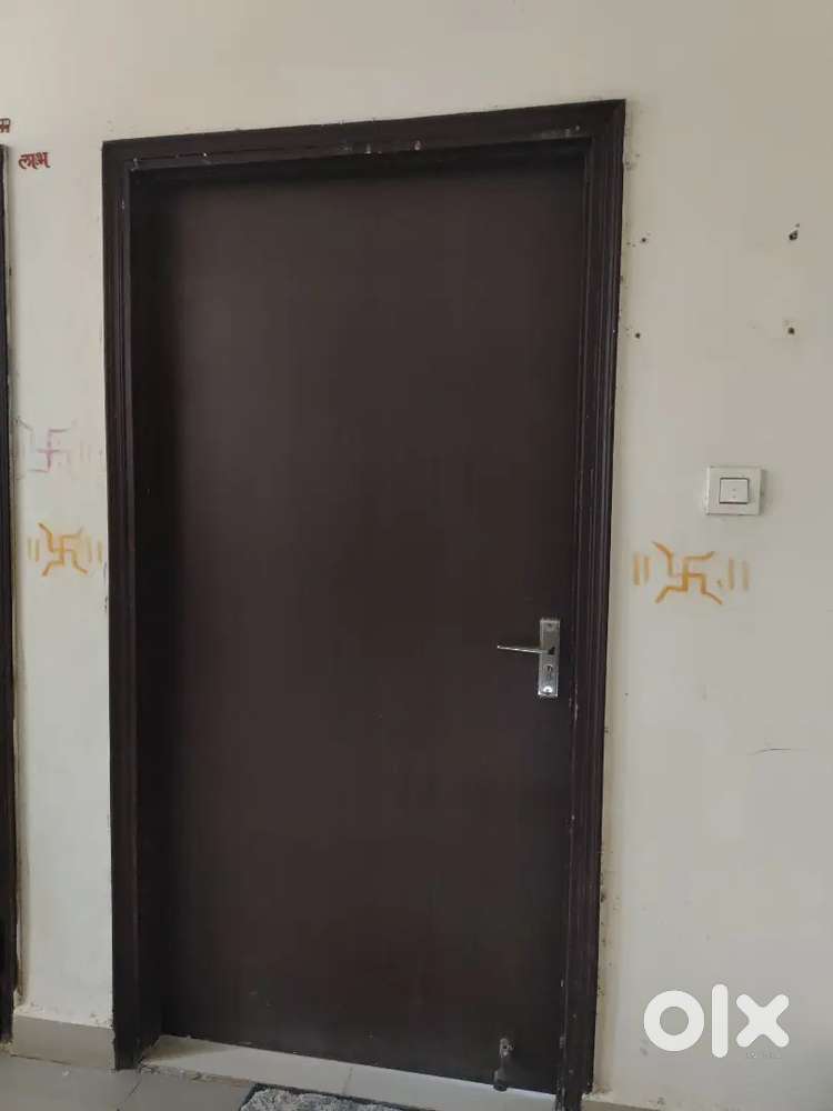 Need a girl roommate