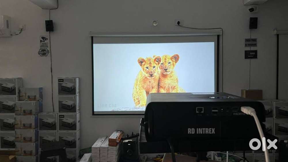 New Best quality 4K 3D projectors and screens wall tripod at wholesale