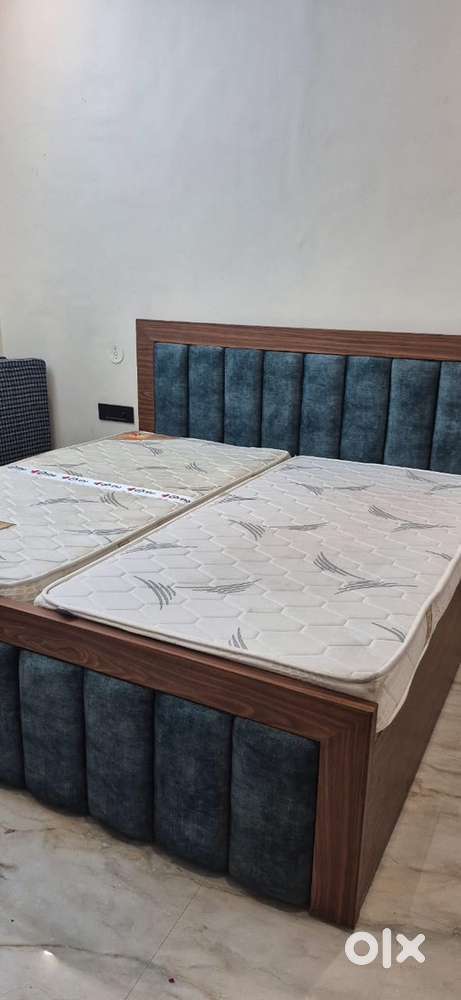 Single studio room furnished only girls and small family