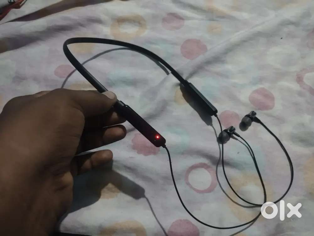 Bluetooth headphone
